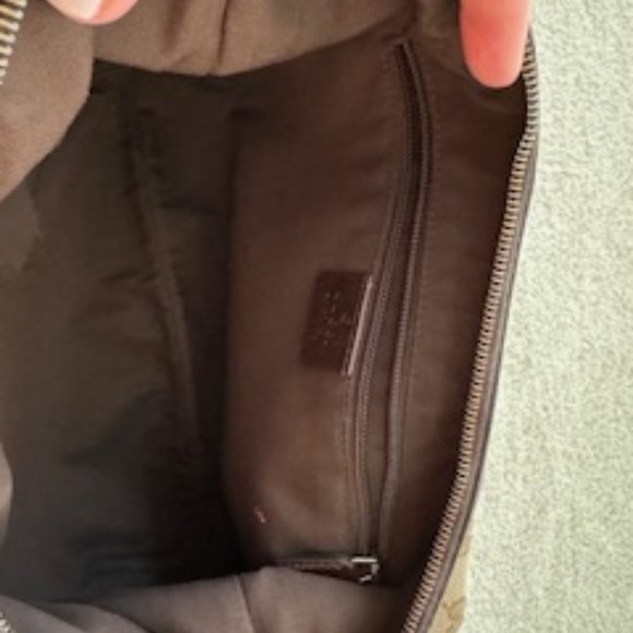 Original pre-loved Gucci brown monogram canvas crossbody bag - Picture 3 of 9